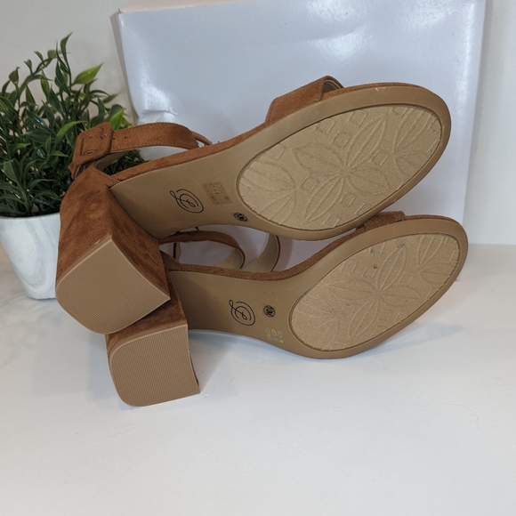 Chinese Laundry NWT Faux Suede Block heels sz 10 - Picture 7 of 8